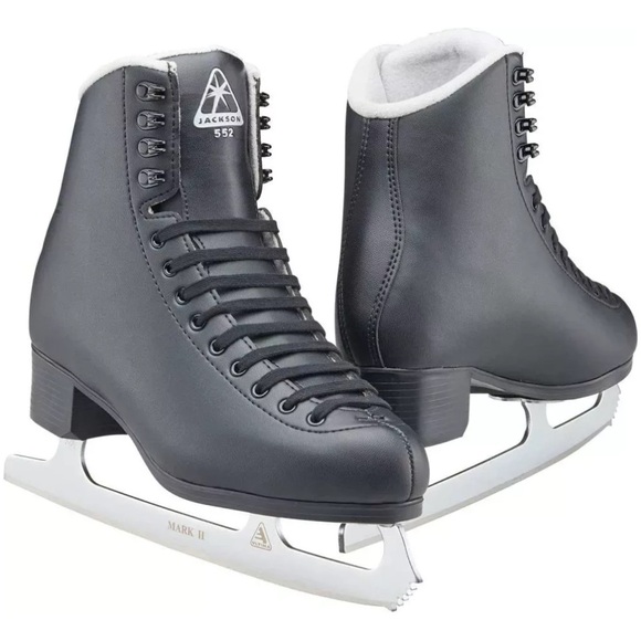 JACKSON Other - Jackson Ultima Finesse
JS452 Men's and Boys' Figure Skates‎ Size 10